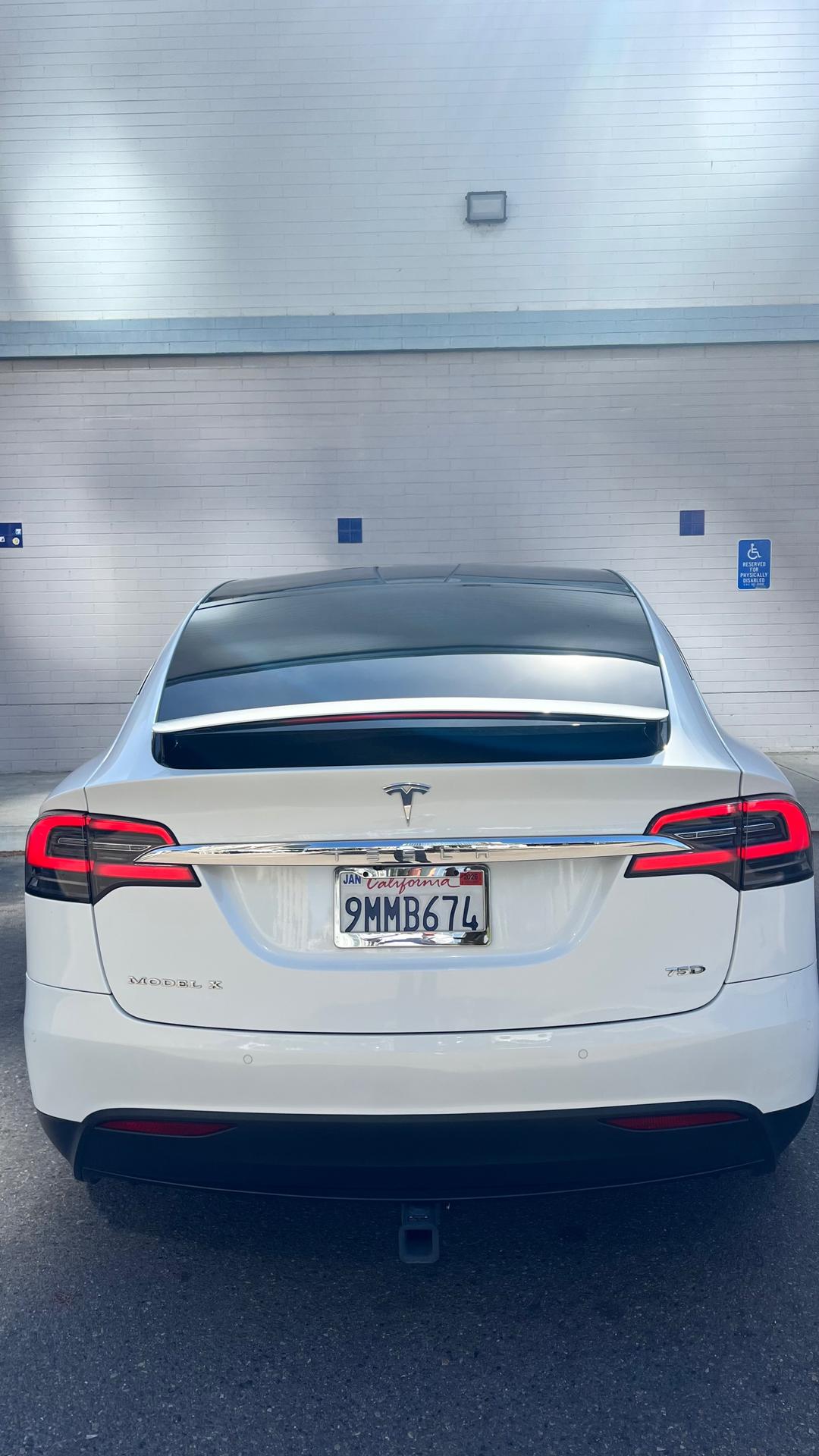 Tesla_Model X 