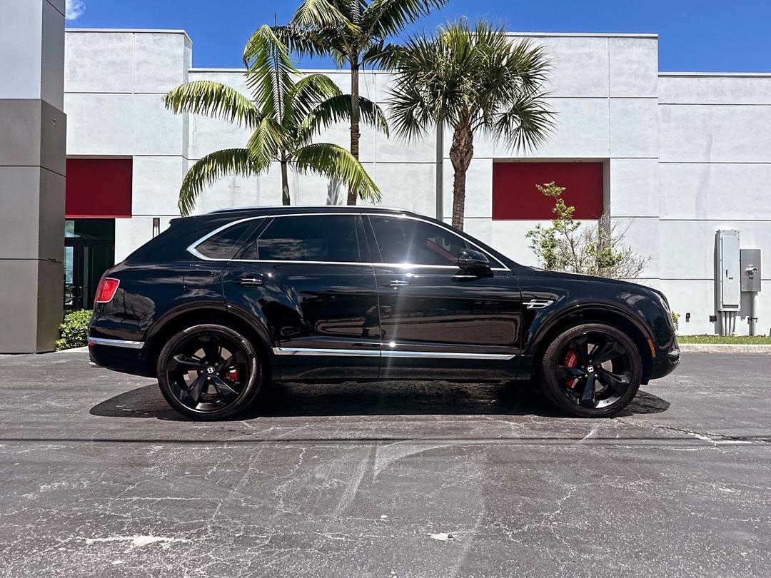 Bentley_Bentayga 