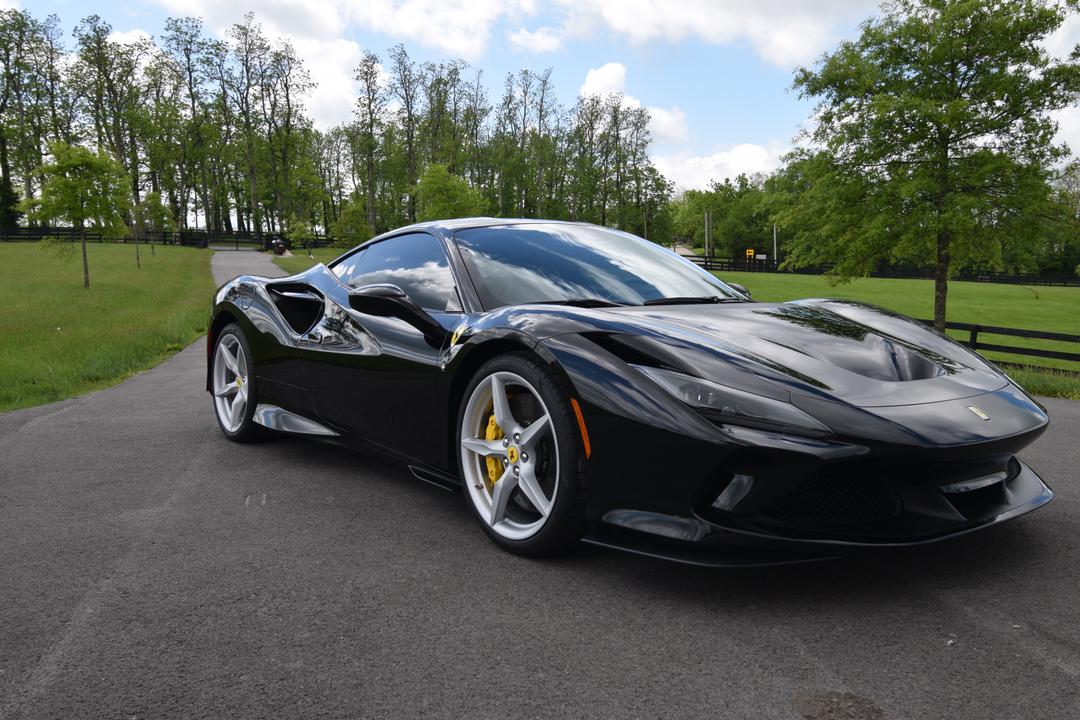 Ferrari_F8 